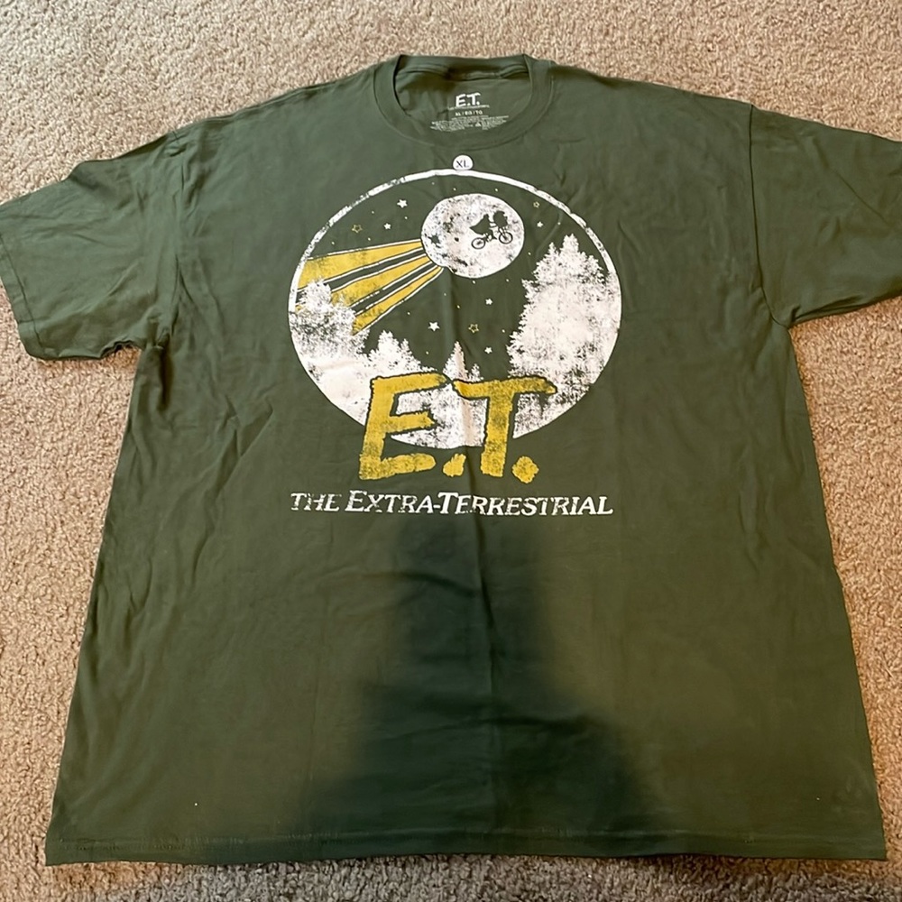 Men’s XL ET t-shirt